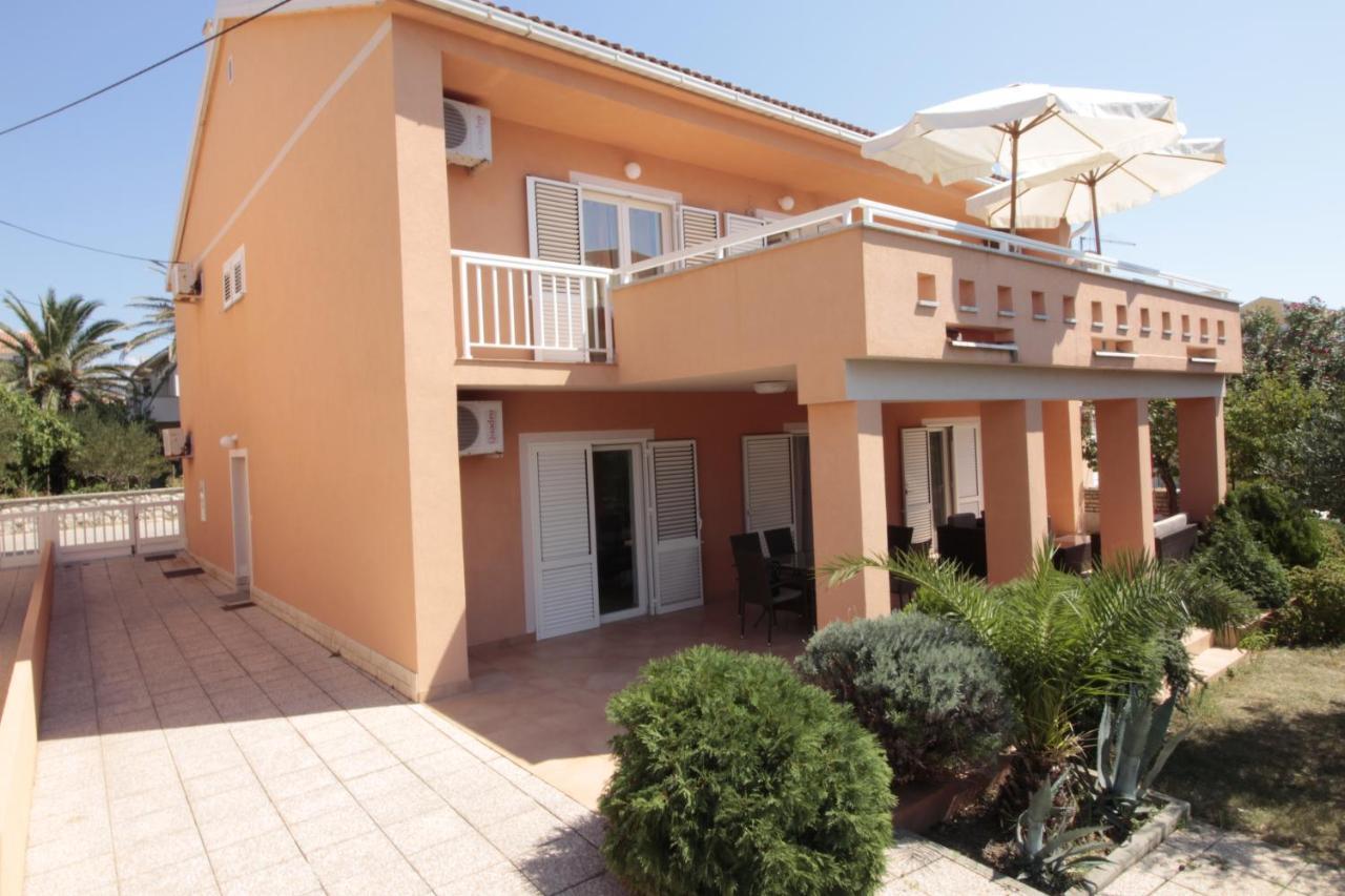 Apartment & Fiesta Novalja