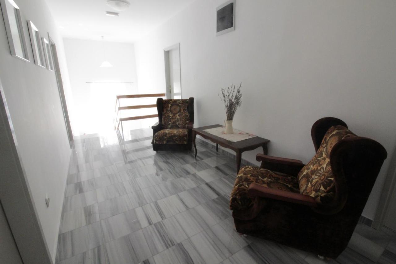 & Fiesta Apartment *